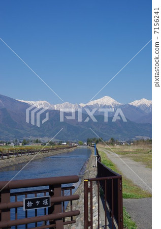 Irrigation water of Shinshu Azumino "Shimogami" 7156241