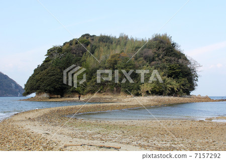 Mamiya Island at low tide Mamiya Island at low tide 7157292