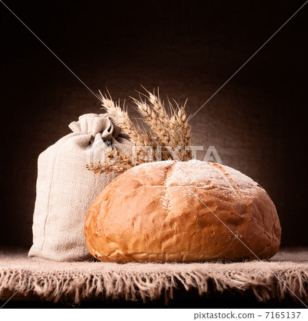 Bread, flour sack and ears bunch still life Bread, flour sack and ears bunch still life 7165137