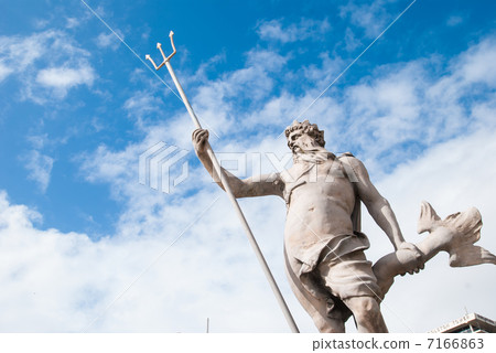 Statue of Neptune 7166863