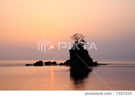 雨晴海岸的日出 7167205