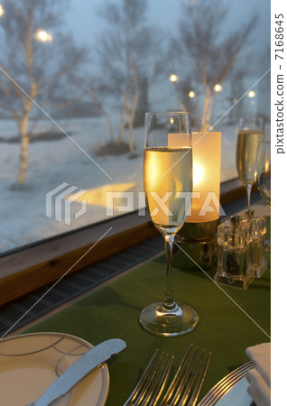 Champagne to drink before dinner at the resort 7168645