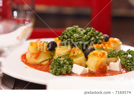 zucchini rolls 7169574