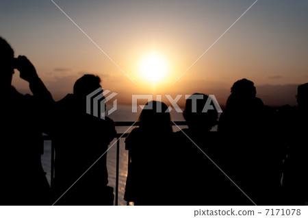 Watching sunset Watching sunset 7171078