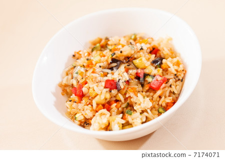 rice with vegetables 7174071