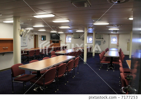 Shirase Eatery 7177253