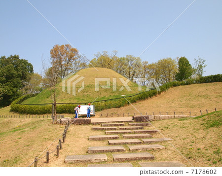 [World Heritage Site] Asuka-Fujiwara Palace and Related Properties, Special Historic Site "Takamatsuzuka Tumulus", Asuka Village, Nara Prefecture 7178602