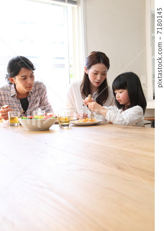 Cute parent-child image Cute parent-child image 7180145