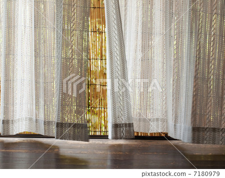 Old-fashioned eco (lace curtains and bamboo blinds) 7180979