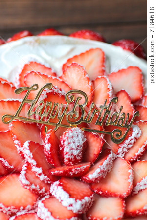 草莓千層可麗餅生日蛋糕 7184618