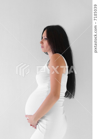 pregnant woman 7185039