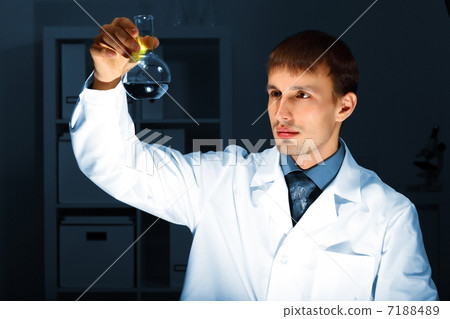 Young chemist working in laboratory Young chemist working in laboratory 7188489