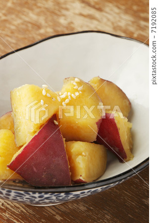 Sweet-and-sour cooked sweet potato 7192085