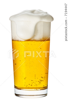 Cropping beer (tumbler glass) White back Cropping beer (tumbler glass) White back 7194447