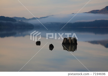 Stubble and Lake Mekohira 7194696