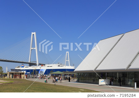 從金子碼頭看到的Meigo Chuo Ohashi橋 從金子碼頭看到的Meigo Chuo Ohashi橋 7195284