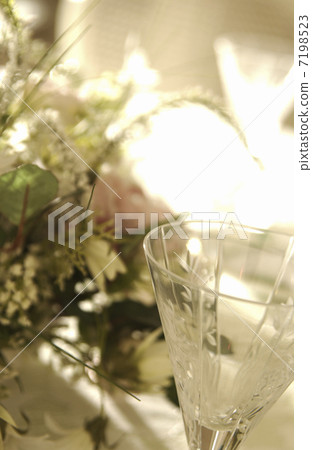 玻璃和鮮花 7198523