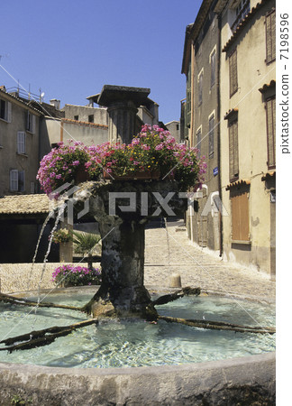 Fountain of Saint-Paul-de-Vence 7198596