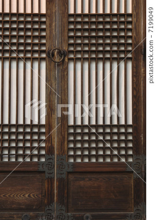Traditional Korean architecture 7199049
