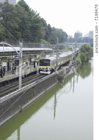 center lane  7199478