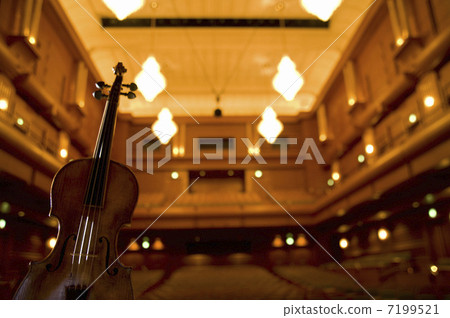 Hall and violin Hall and violin 7199521