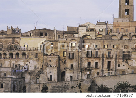 馬泰拉的窯洞居住 馬泰拉的窯洞居住 7199597