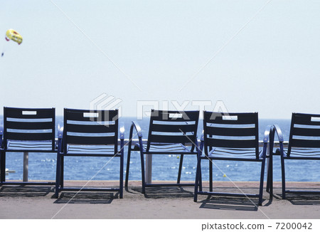 Beach chair and sea 7200042