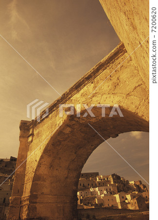 Cave dwelling arches 7200620