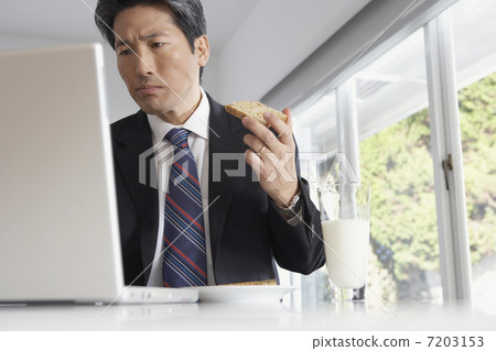 BLD038728 BLD038728 7203153