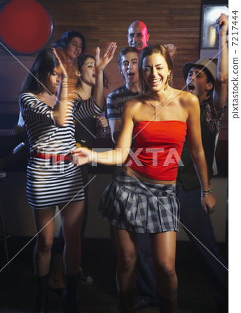 BLD043076 BLD043076 7217444