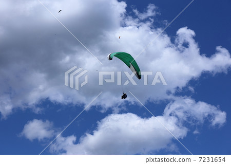 Paragliding 7231654