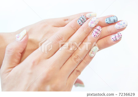 美甲的手 美甲的手 7236629