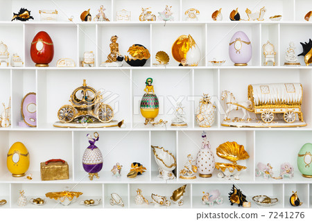ceramic figurines 7241276
