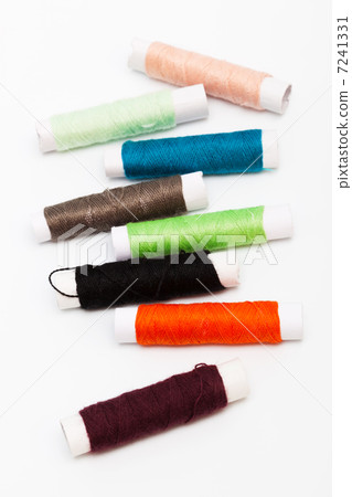 set of threads 7241331