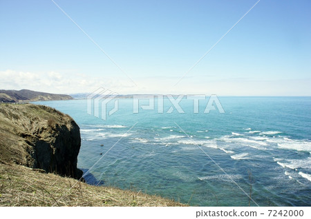 Noguchi Cape 7242000