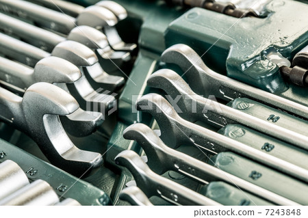 box with the tools 7243848