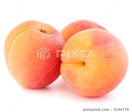 Ripe apricot fruit 7244776