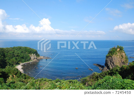 National Monument Noto Kongo, Ganmon Takanosu Rock [side] 7245450