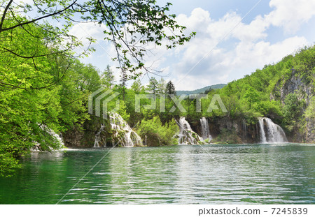 Plitvice lakes national park in Croatia 7245839