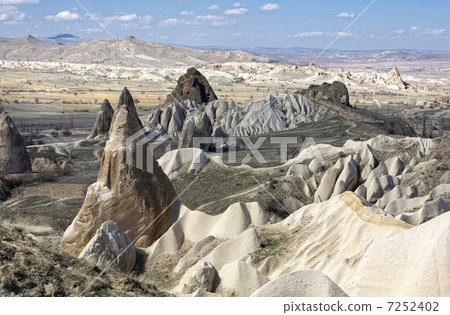 strange mountain valley 7252402