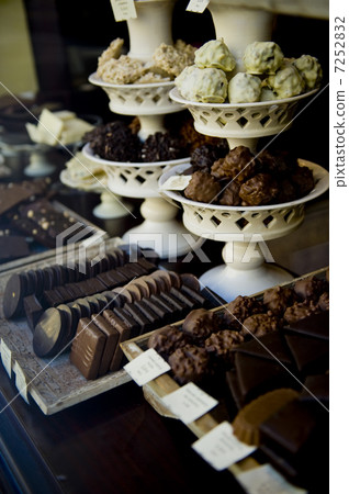 Parisian chocolate 7252832