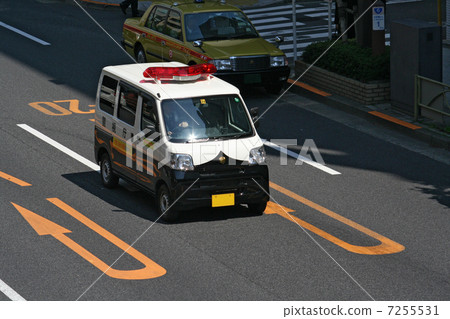 Police car (minivan) driving scene 7255531