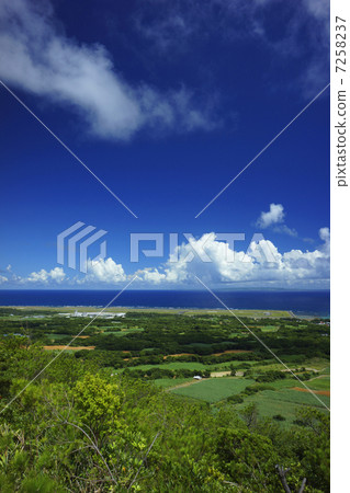 Kanagaru風景在夏天 7258237