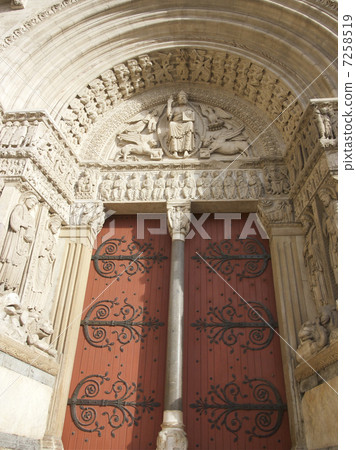 世界遺產聖徒Trophime教堂Tampin of Arles 世界遺產聖徒Trophime教堂Tampin of Arles 7258519