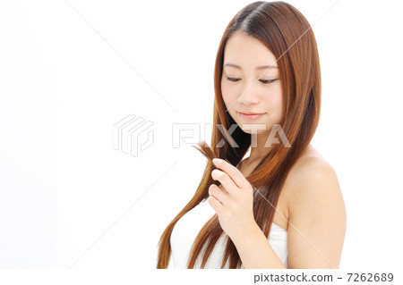 Girls looking at their tips 7262689