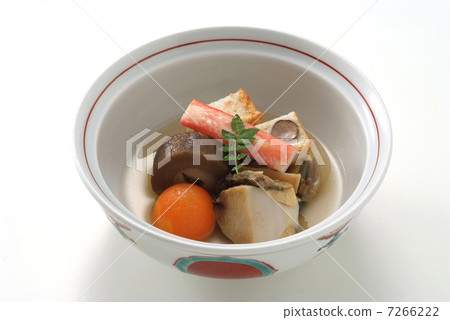 Simmered Japanese food Japanese cuisine Fish shellfish Crab licks Ginseng tree bud Simmered Japanese food Japanese cuisine Fish shellfish Crab licks Ginseng tree bud 7266222