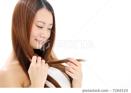 Girls touching hair 7268320