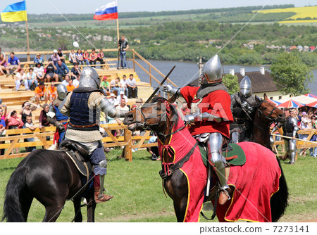 Knights battle 7273141