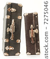 two old suitcase 7275046