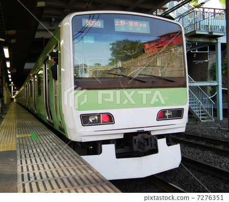 山手線E231系統外梁綠線山手線日暮里站 山手線E231系統外梁綠線山手線日暮里站 7276351